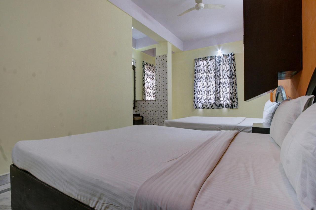 Spot On Radha Krishna Deluxe Lodge Near Cubbon Park Бангалор Экстерьер фото